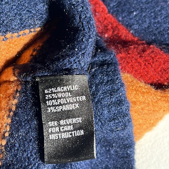 Crop sweater juniors size M - Picture 5 of 6